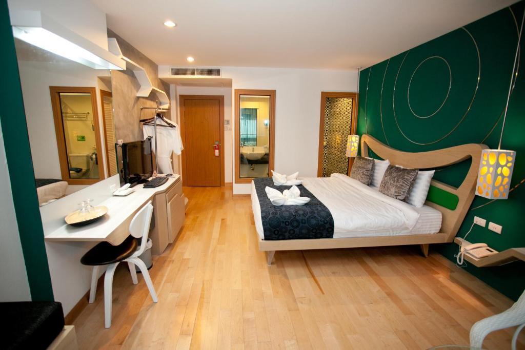 Sea Cono Boutique Hotel Phuket Exterior photo